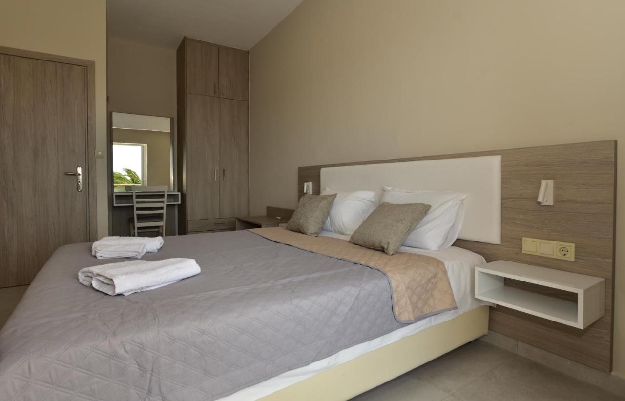 Flisvos Rooms Palaiochora Dış mekan fotoğraf
