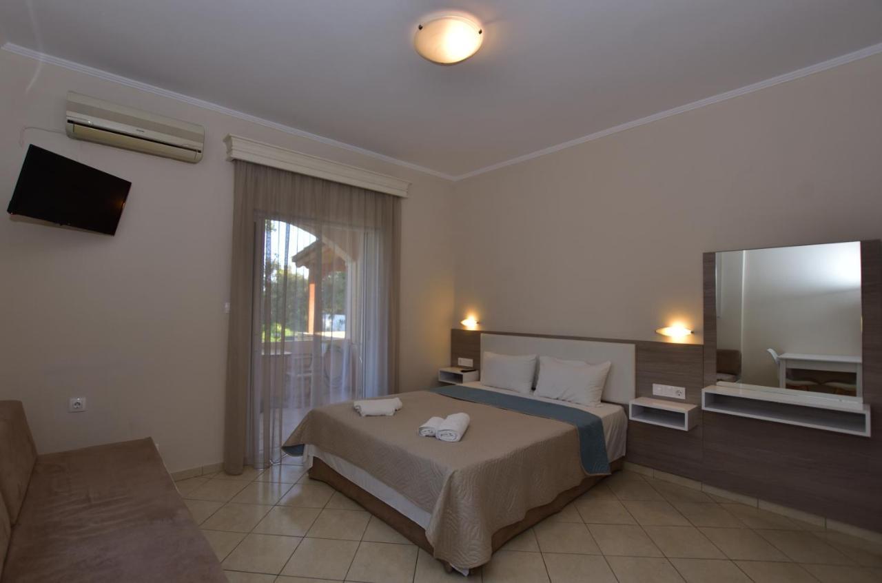 Flisvos Rooms Palaiochora Dış mekan fotoğraf