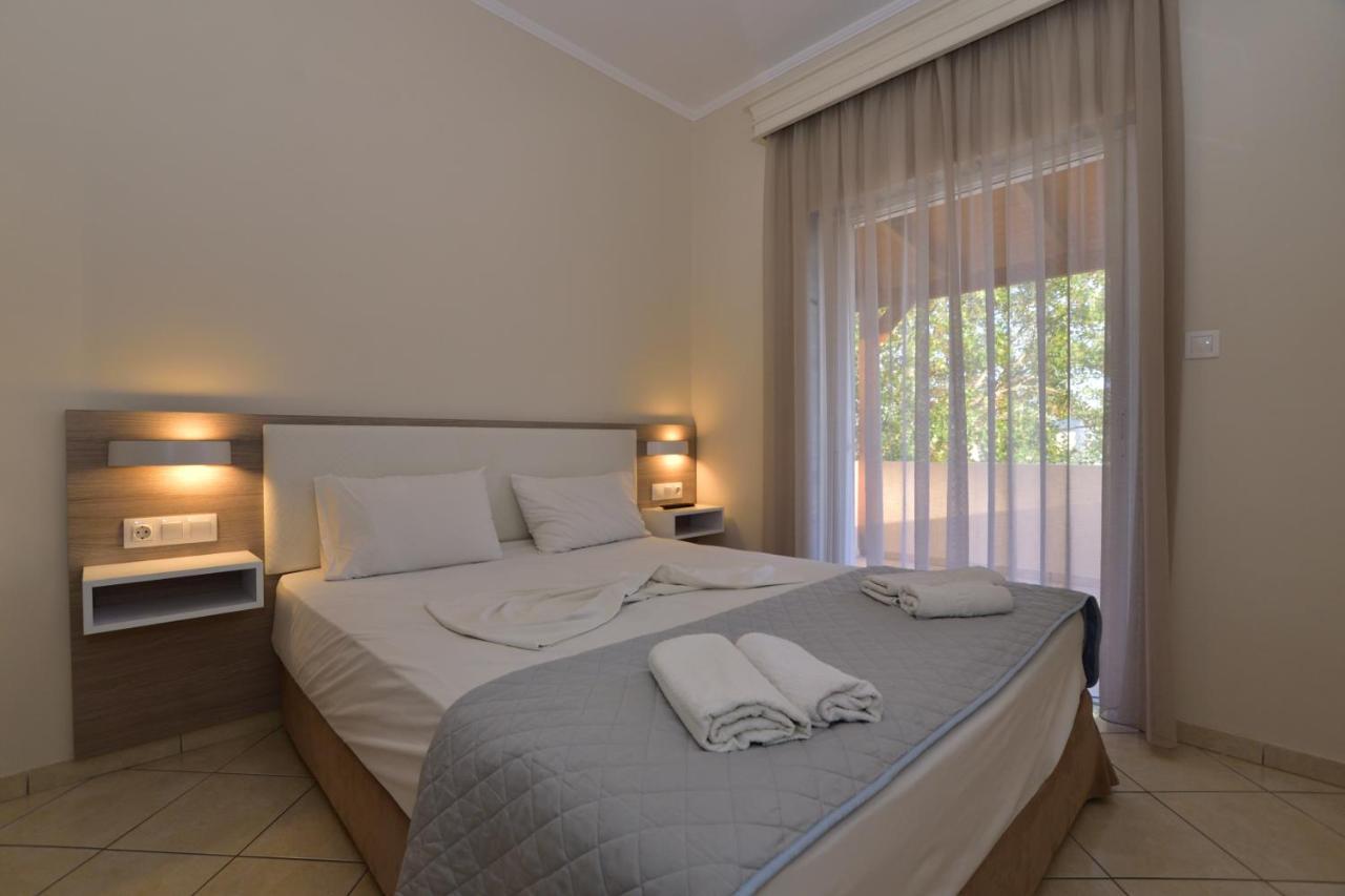 Flisvos Rooms Palaiochora Dış mekan fotoğraf
