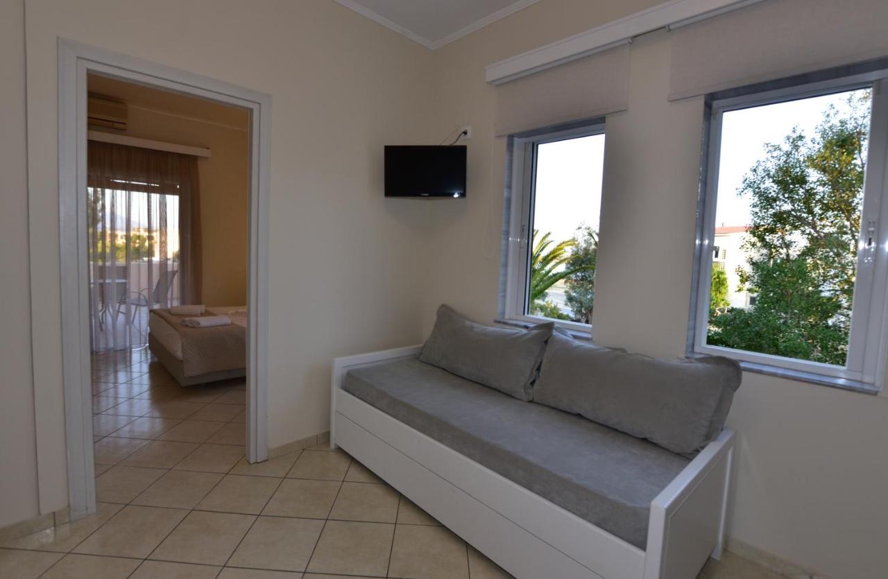 Flisvos Rooms Palaiochora Dış mekan fotoğraf