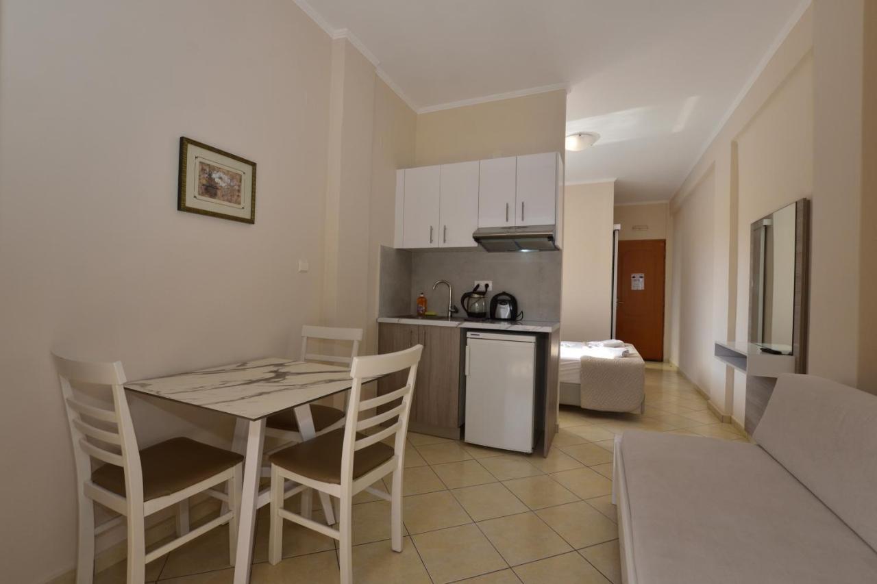 Flisvos Rooms Palaiochora Dış mekan fotoğraf