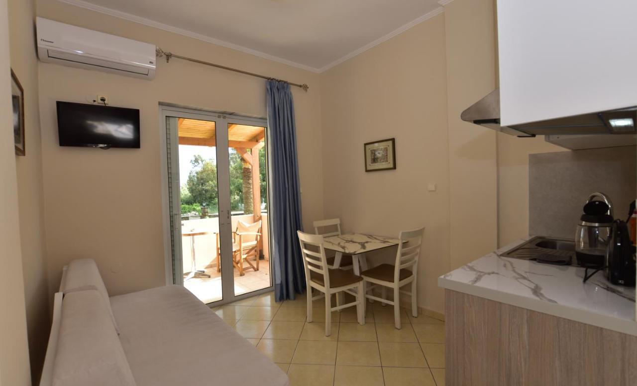Flisvos Rooms Palaiochora Dış mekan fotoğraf
