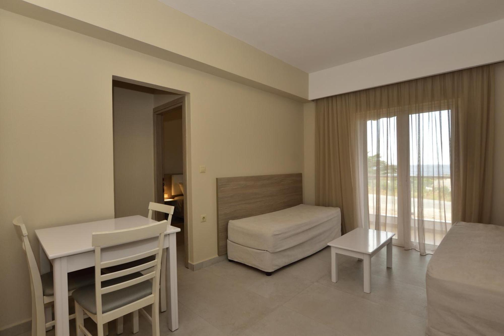 Flisvos Rooms Palaiochora Dış mekan fotoğraf