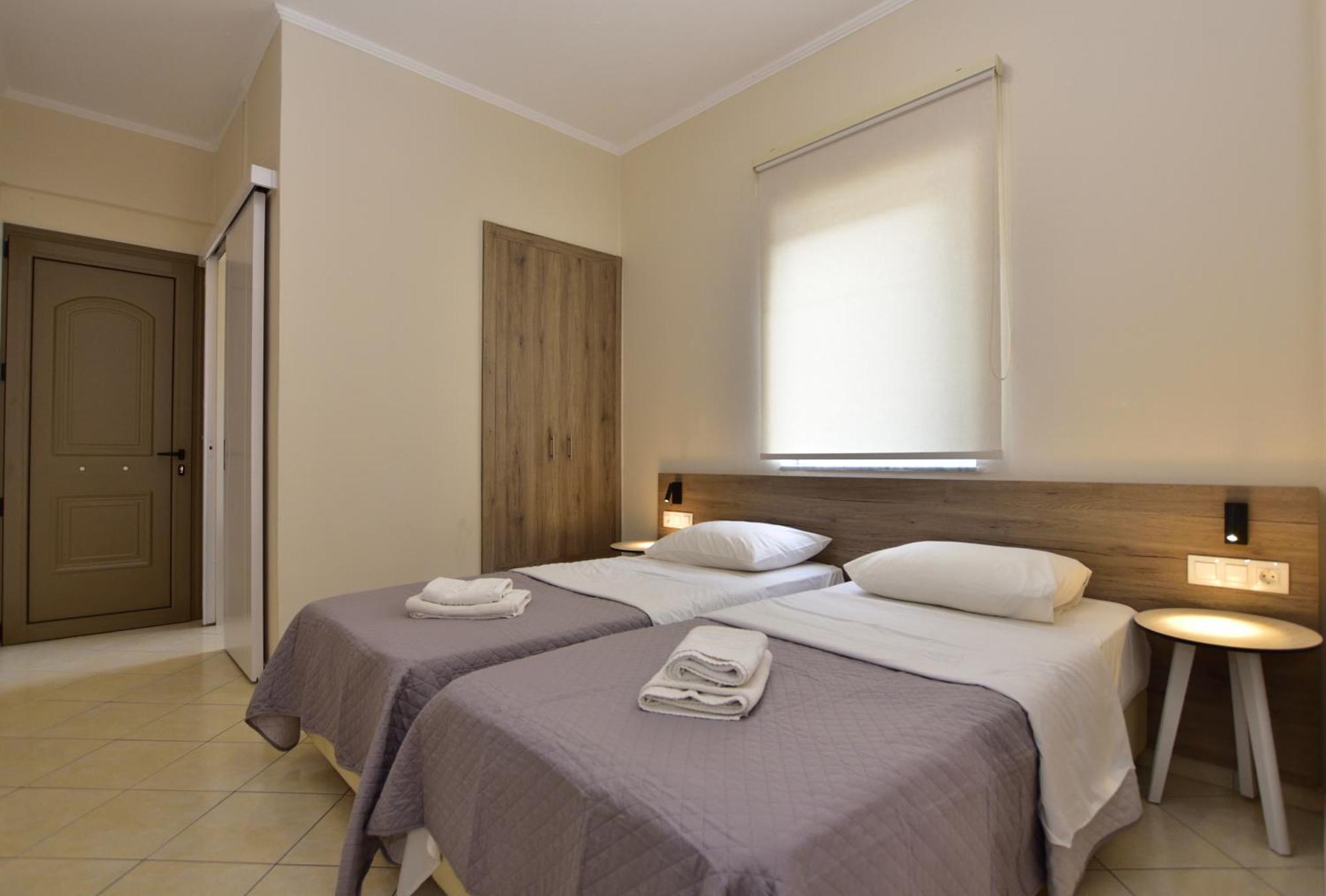 Flisvos Rooms Palaiochora Dış mekan fotoğraf