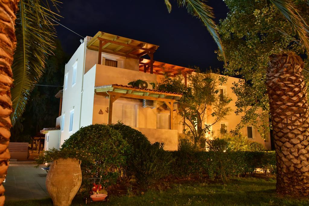 Flisvos Rooms Palaiochora Dış mekan fotoğraf