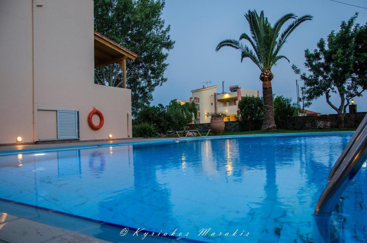 Flisvos Rooms Palaiochora Dış mekan fotoğraf